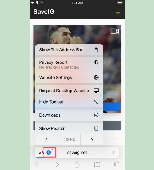 عرض تقدم تنزيل SaveIG: متصفح Safari على iPhone يظهر تقدم تنزيل الفيديو من SaveIG على صفحة تحميل فيديو Instagram.